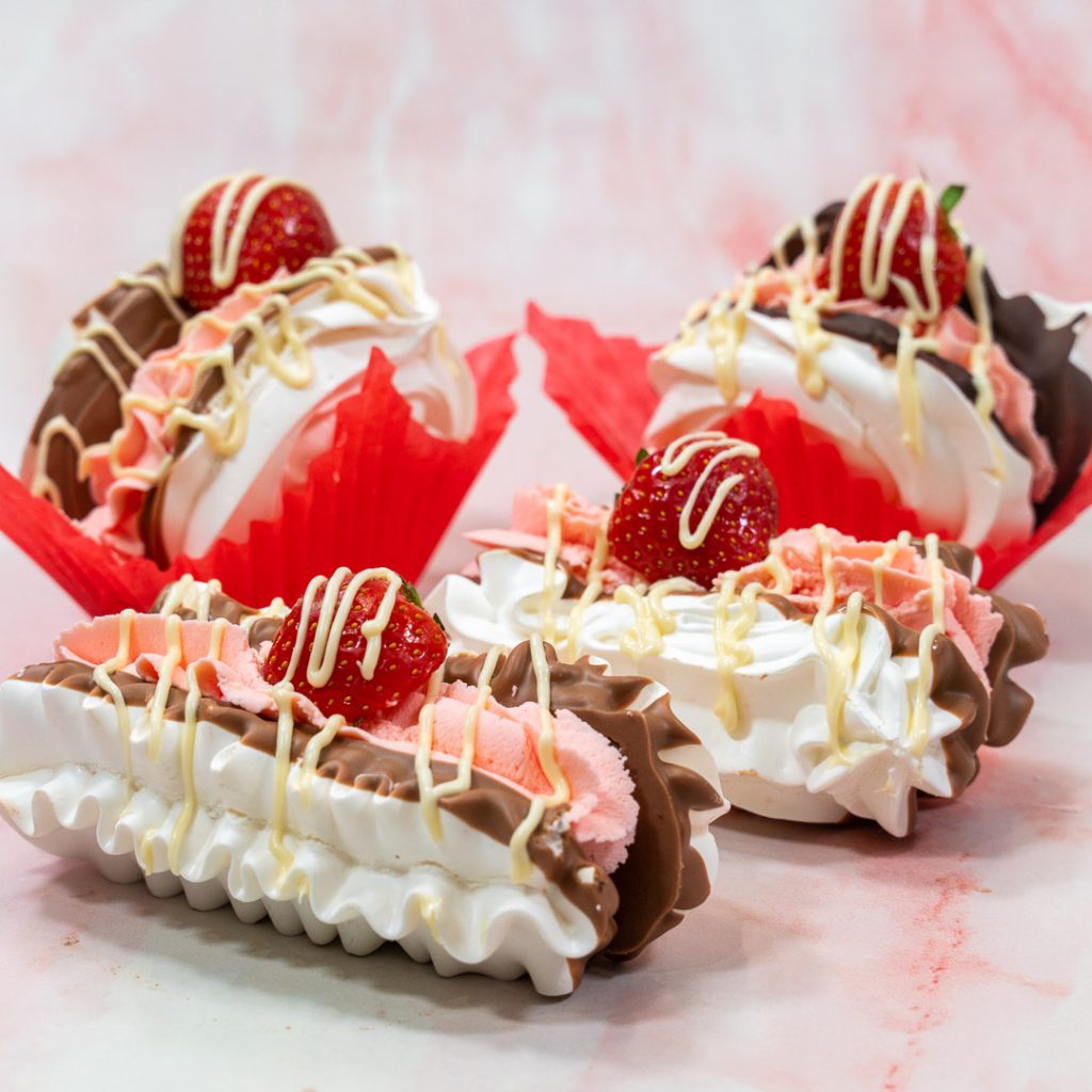 Fresh Cream Meringues