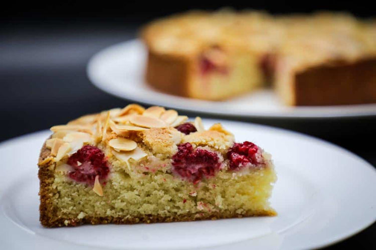 Almond and Raspberry Cake