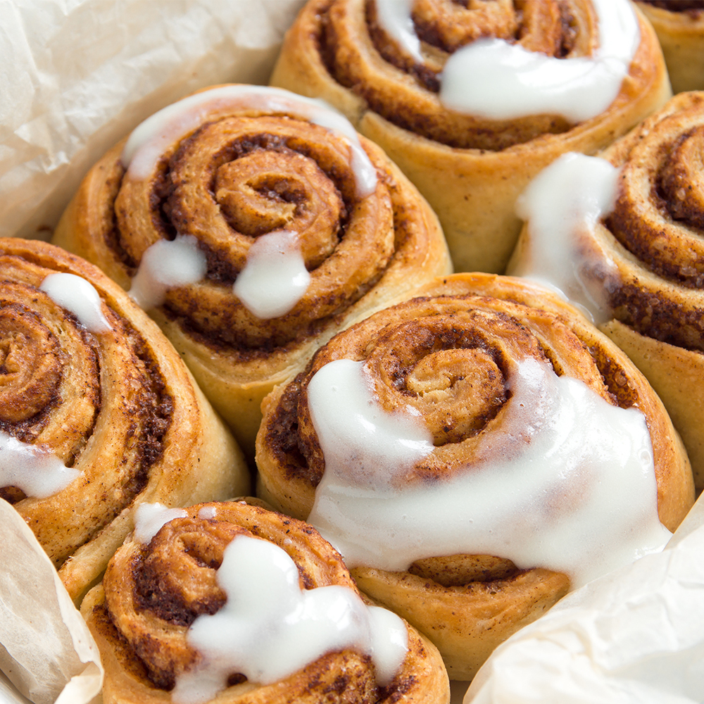 Apple Crumble Cinnamon Buns