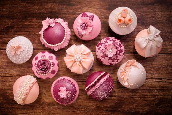 Vintage Cupcakes with Claire Corbett Online
