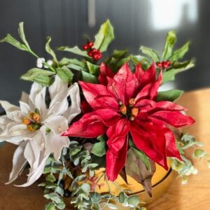 Winter Poinsettia Wafer Flowers - Siân Forward-Martin  - Online