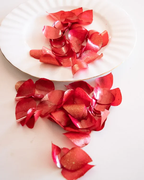 Edible - Rose Petals - Red (No touch of gold)