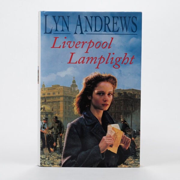 Lyn Andrews - New - Liverpool Lamplight - Hardback